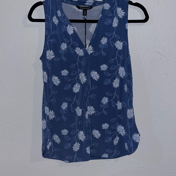 41 Hawthorn XSP blue and white floral sleeveless top. NWT - Picture 1 of 4